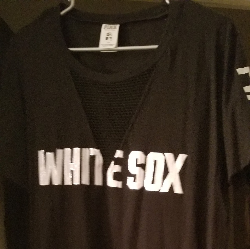 Victoria's Secret Pink White Sox shirt Size L